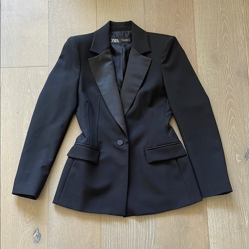 Zara Fitted Shoulder Pad Blazer - Picture 2 of 3